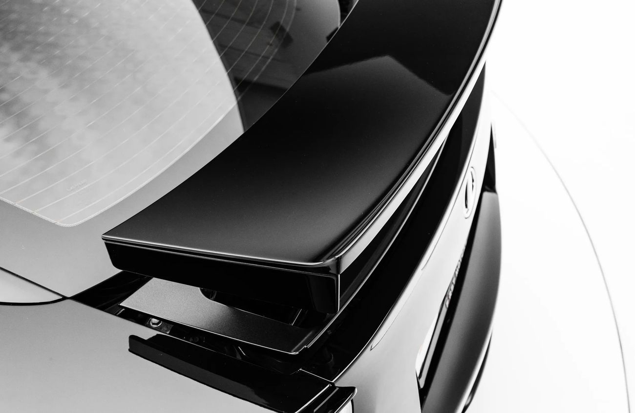 لكزس LFA 4.8L V10 Naturally Aspirated Engine