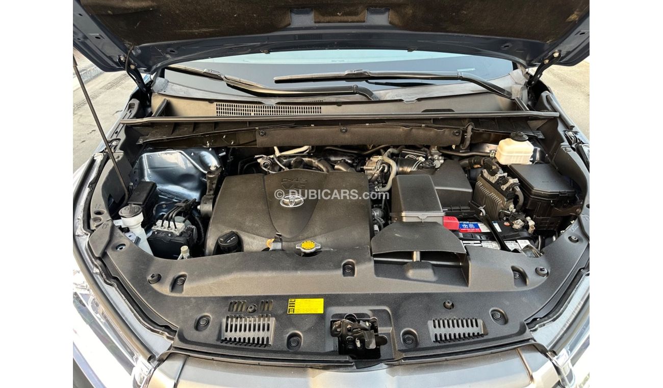 Toyota Highlander 2017 TOYOTA HIGHLANDER XLE 4x4 IMPORTED FROM USA VERY CLEAN CAR INSIDE AND OUT SIDE FOR MORE INFORMA