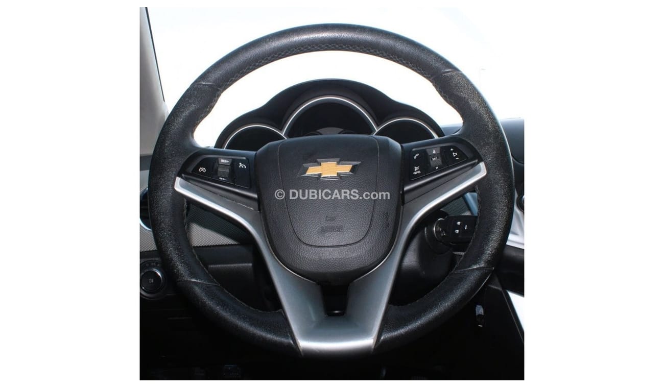 شيفروليه كروز LS شيفورلية كروز 2017 فضي خليجي بحالة ممتازة بدون حوادث