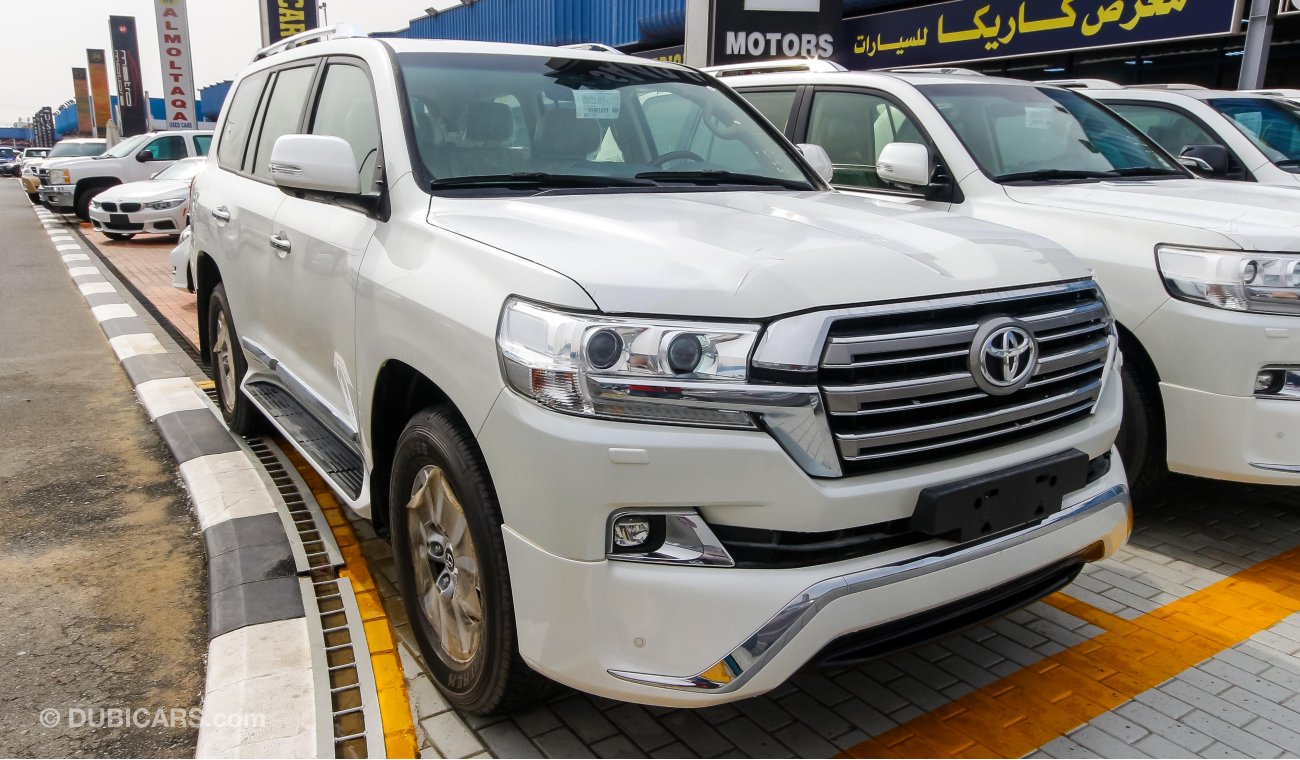 Toyota Land Cruiser GXR V8