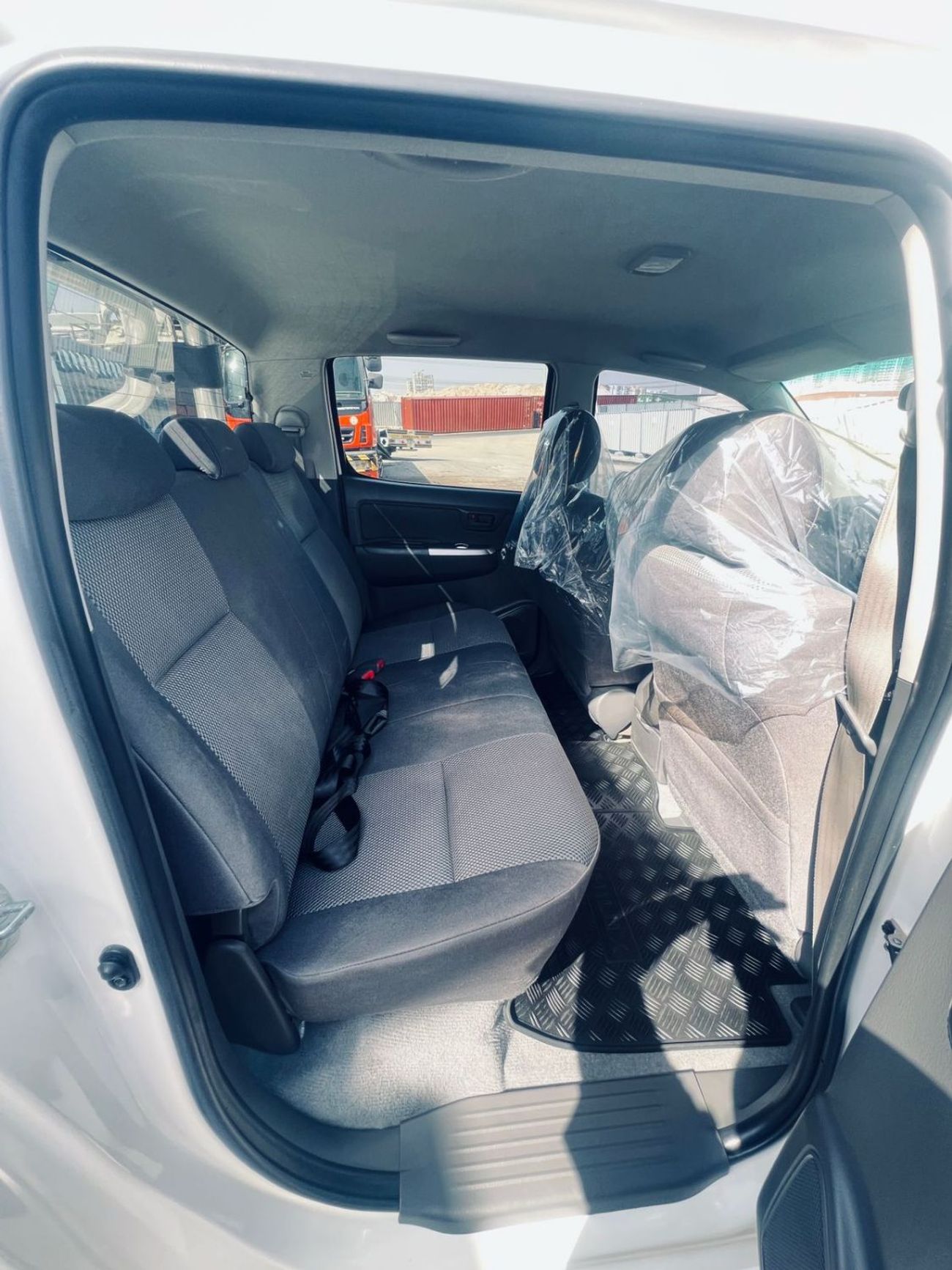 Toyota Hilux DIESEL 3.0 LITER ,AUTOMATIC RIGHT HAND DRIVE