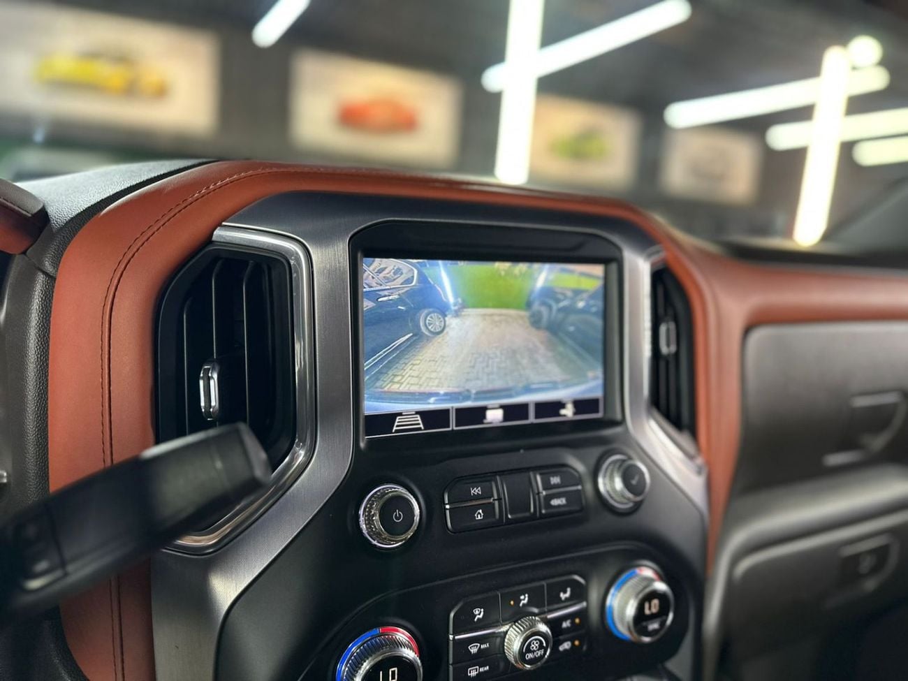 GMC Sierra 5.3L V8 SLT Crew Cab (AWD)