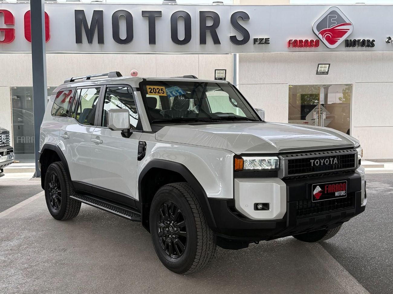 Toyota Prado PRADO 2.8 SUNROOF BLACK INTERIOR ** EXPORT ONLY **التصدير فقط خارج الخليج***