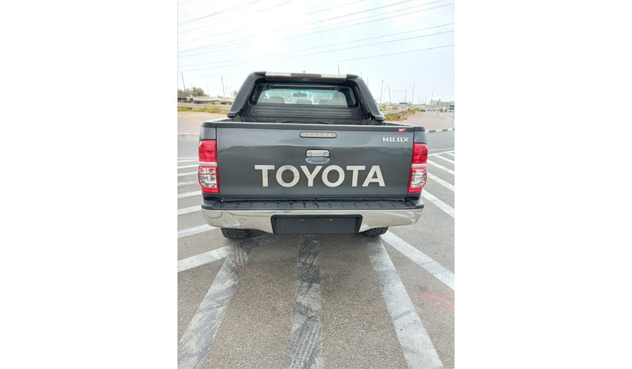 Toyota Hilux TOYOTA HILUX PICKUP MODEL 2012 COLOUR GREY GOOD CONDITION ONLY FOR EXPORT
