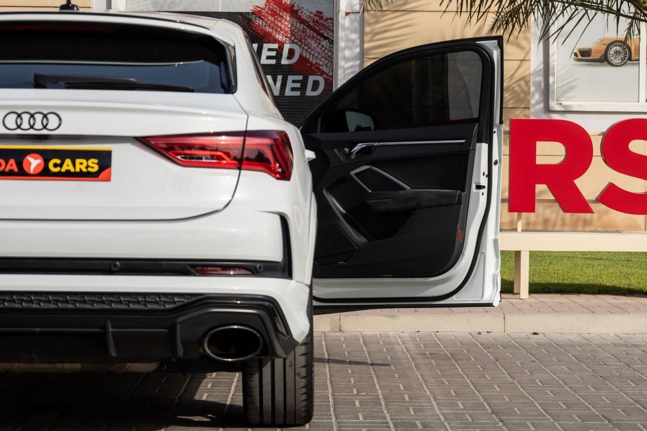 Audi RS Q3 TFSI quattro 2.5L SUV