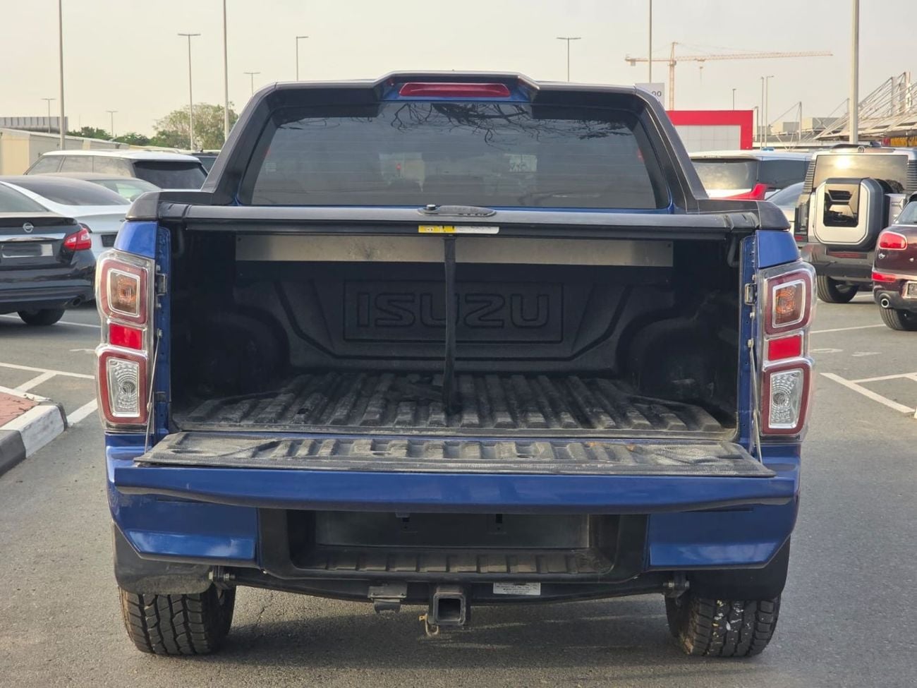 إيسوزو D ماكس -