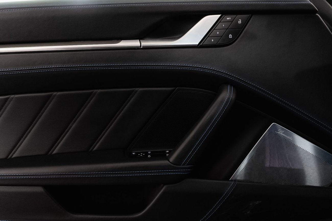 بورش 911 Turbo S 3.8L (640 HP) Coupe