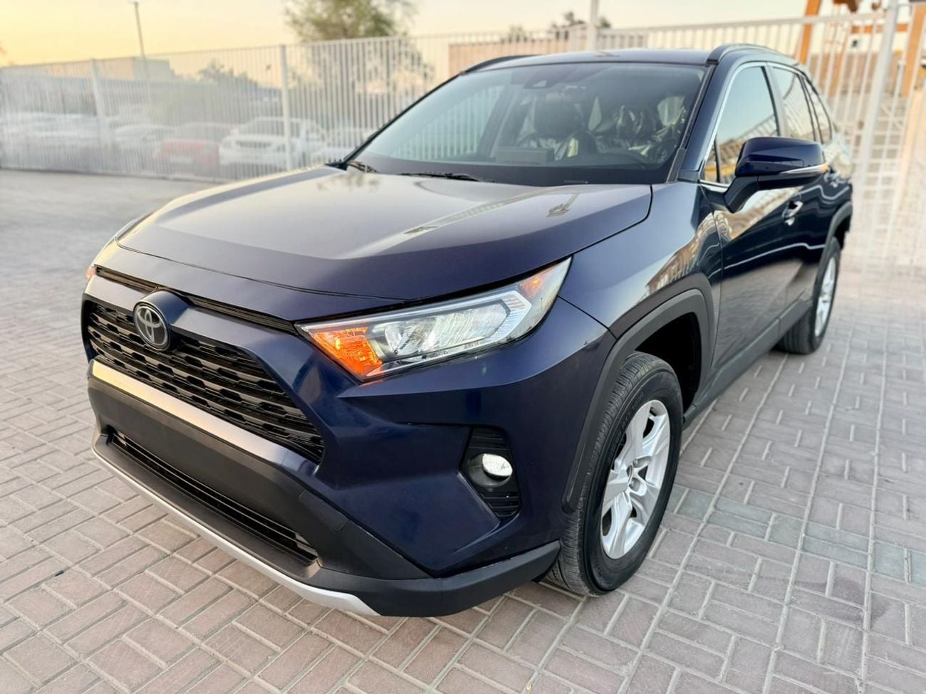 Toyota RAV4 2021 TOYOTA RAV4 XLE READY PUSH START Blue 2T3W1RFV2MW138879