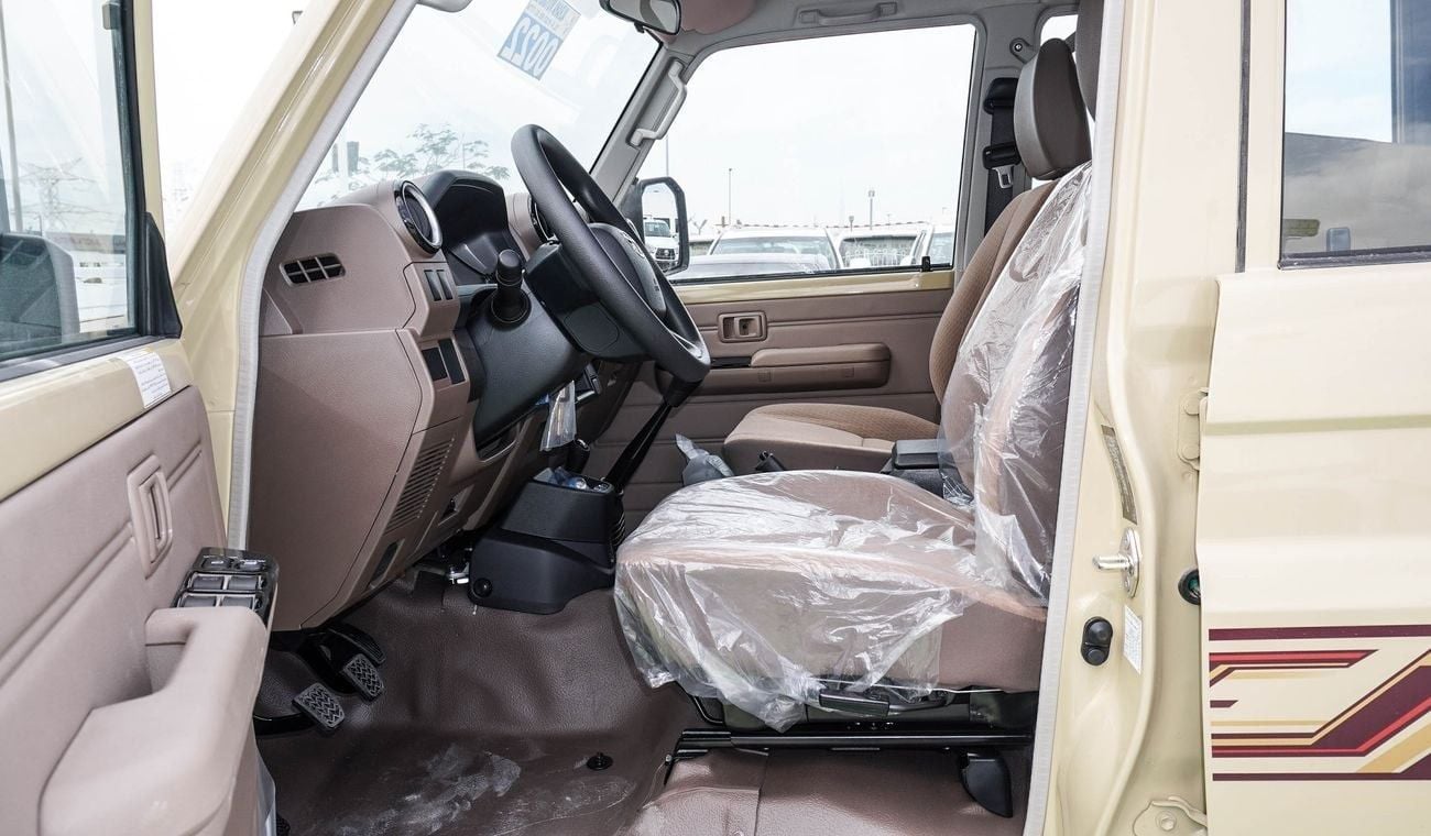 Toyota Land Cruiser Pick Up 4.0L V6 Double Cabin M/T