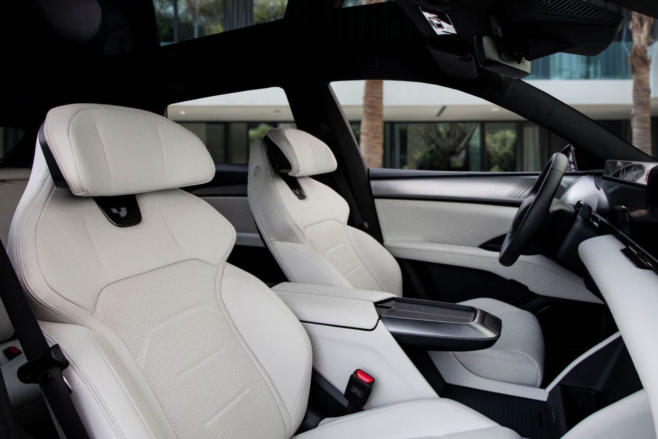 Ji Yue 01 01 | 2,546 P.M | 0% Downpayment | Full Self Driving | Agency Warranty