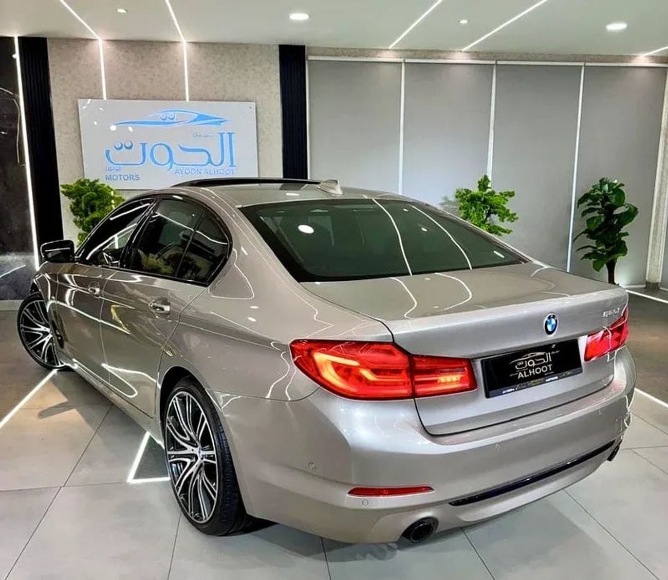 BMW 530i M Sport 2.0L LOVELY BMW 530i SPORT LINE || GCC || F.S.H at BMW || TOP RANGE || ACCIDENTS FREE