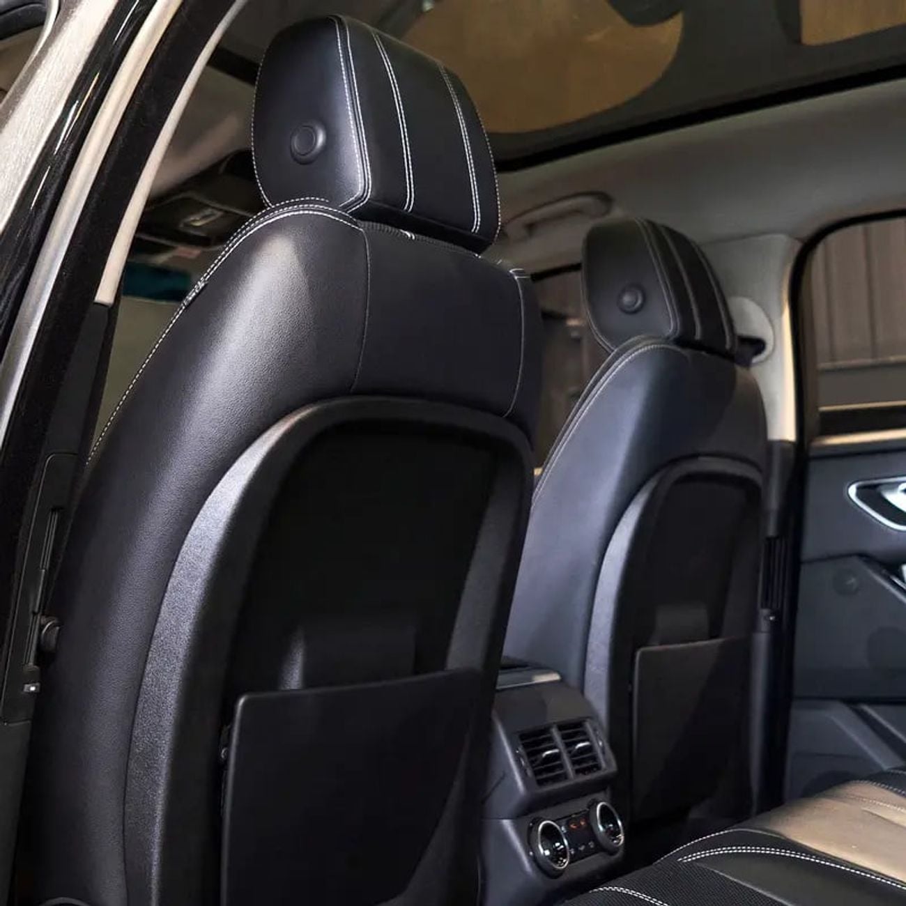 لاند روفر رينج روفر فيلار P250 S 2.0L Petrol 1,781 pm • 0% Downpayment • Velar P250 S • 1 Year Warranty