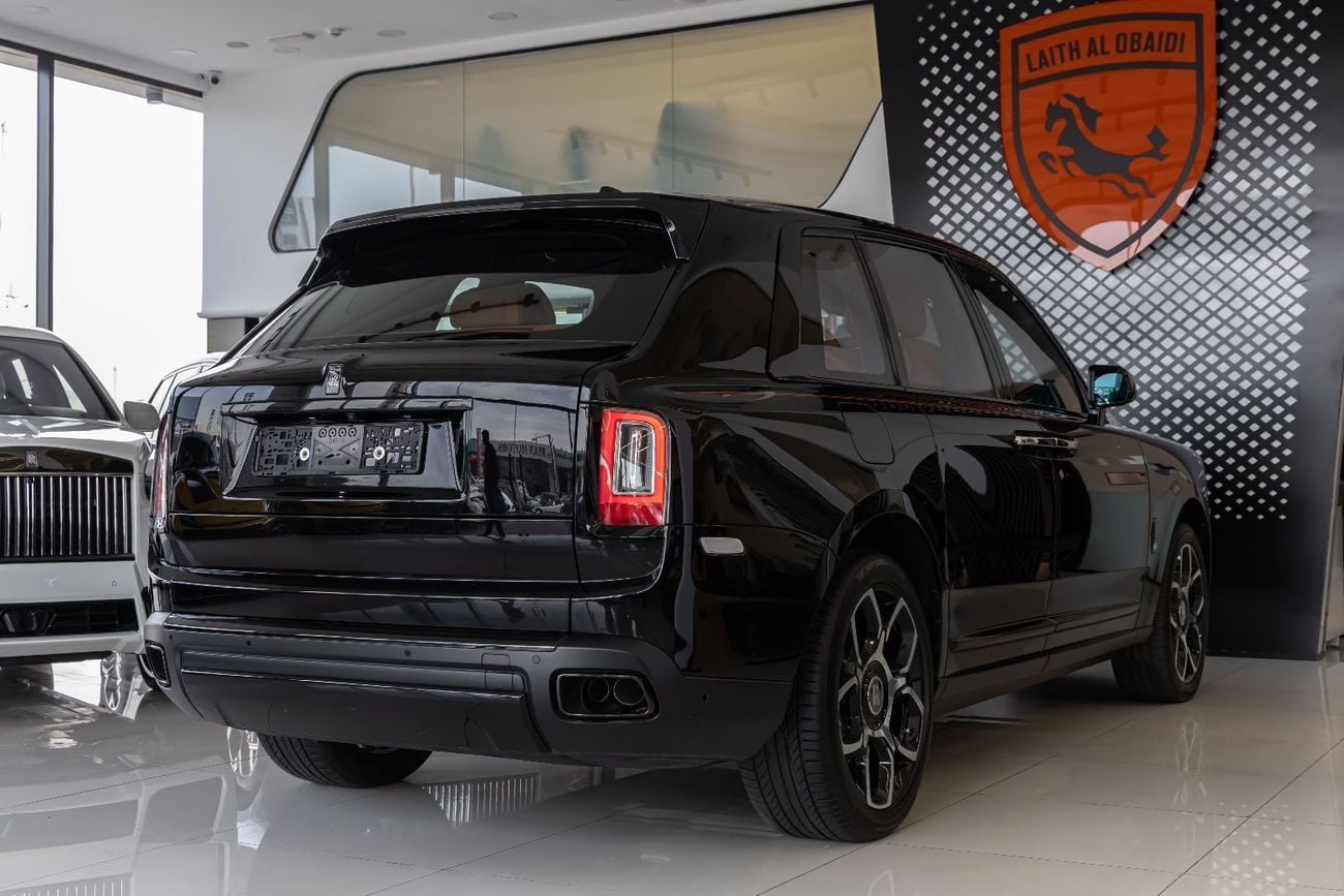 رولز رويس كولينان Rolls-Royce Cullinan | Black Badge | GCC Specs | Dealer Warranty & Service Contract (AGMC) | 2022