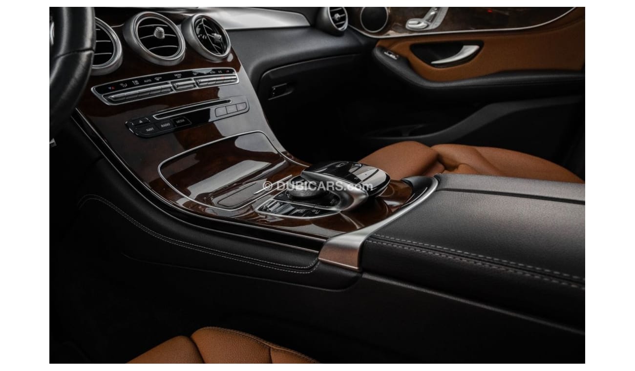 Mercedes-Benz GLC 350 Hybrid | 3,329 P.M  | 0% Downpayment | Perfect Condition!