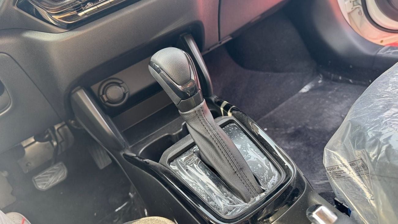 سوزوكي سويفت GLX 1.2L 2025 GLX Dual Tone - Petrol AT / New Stocks Available / Book Now!