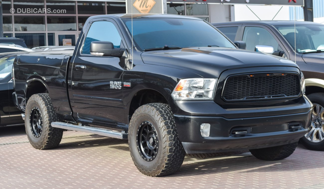 RAM 1500 1500 HEMi 5.7 L