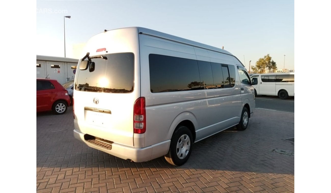 تويوتا هاياس TOYOTA HIACE RIGHT HAND DRIVE (PM1021)