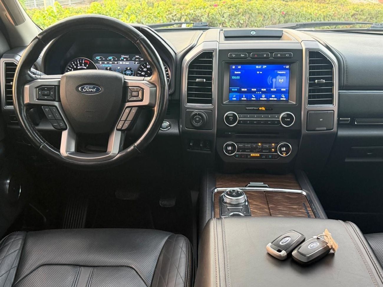 Ford Expedition PLATINUM Ford Expedition Platinum 2018 | GCC Specs | Full Option Full Service History Two Keys
