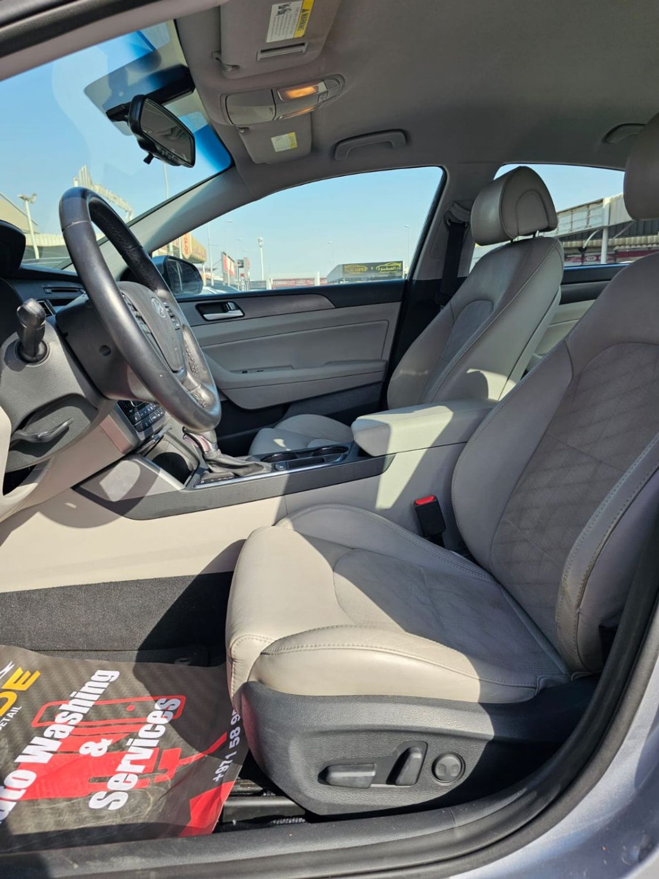 هيونداي سوناتا Sport 2.4L - Automatic . Petrol . Front Wheel Drive . 5 Seats . 4 Doors