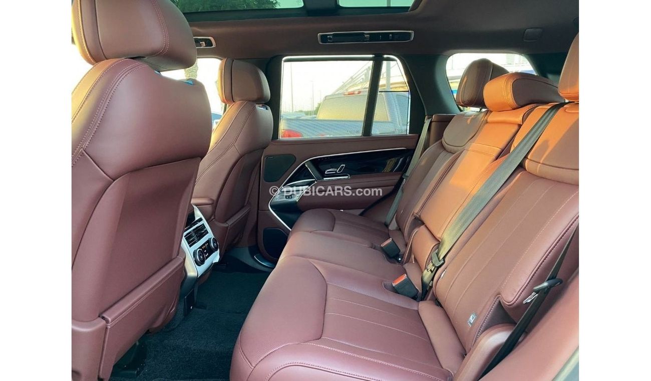 لاند روفر رينج روفر GCC SPEC UNDER WARRANTY AND SERVICE CONTRACT