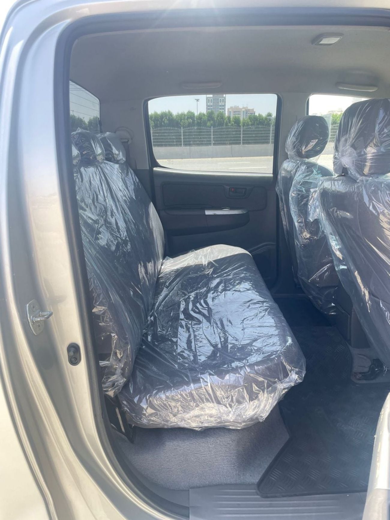 تويوتا هيلوكس diesel engine ,3.0 liter ,manual gear ,right hand drive