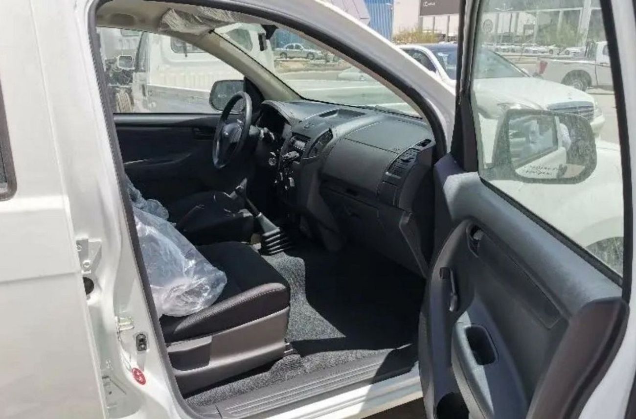 إيسوزو D ماكس D-Max 2500cc 4 cylinders DOUBLE CABIN MANUAL RWD ABS
