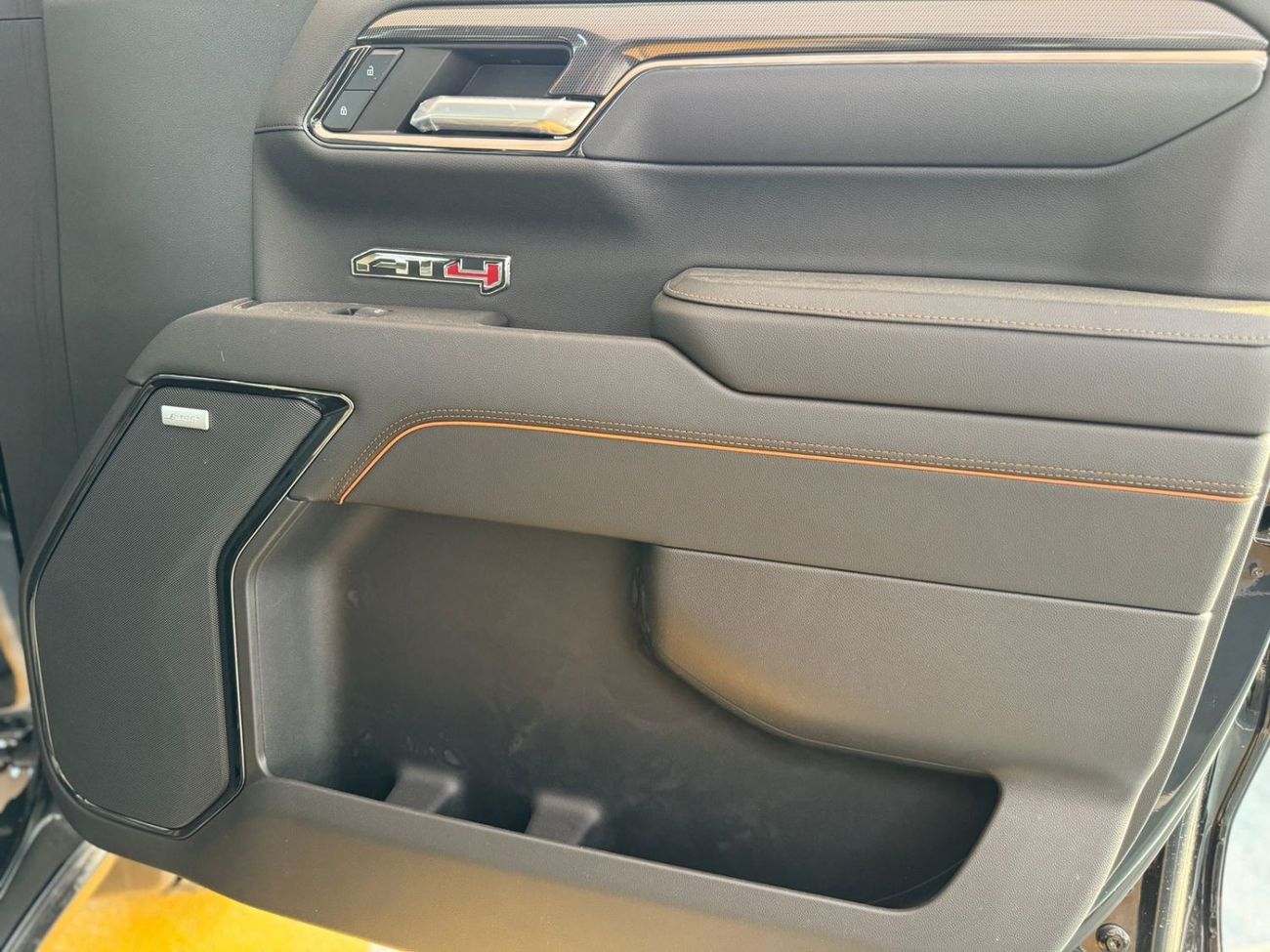 جي أم سي سييرا 2024-GMC Sierra V8 5.3L Pick Up-4WD