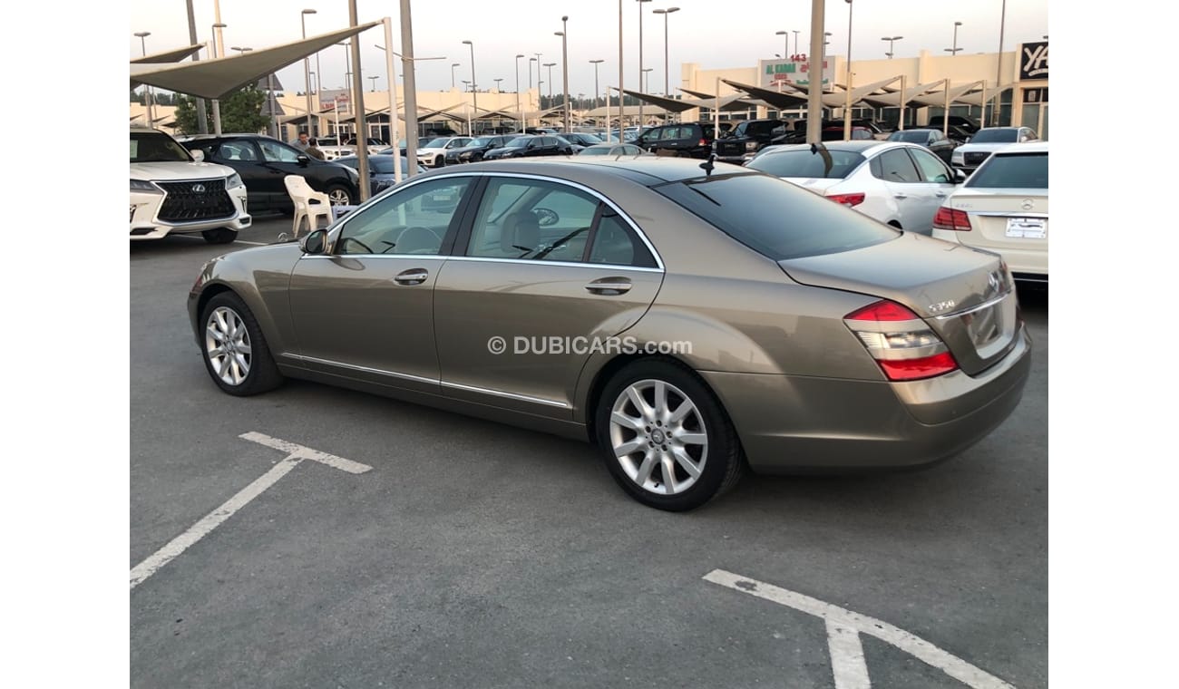 مرسيدس بنز S 350 موديل 2009 خليجي فل مواصفات بانوراما وتحكم كهربي كامل ونظام صوت ممتاز وكاميرا خلفيه وكراسي جلد ومثبت