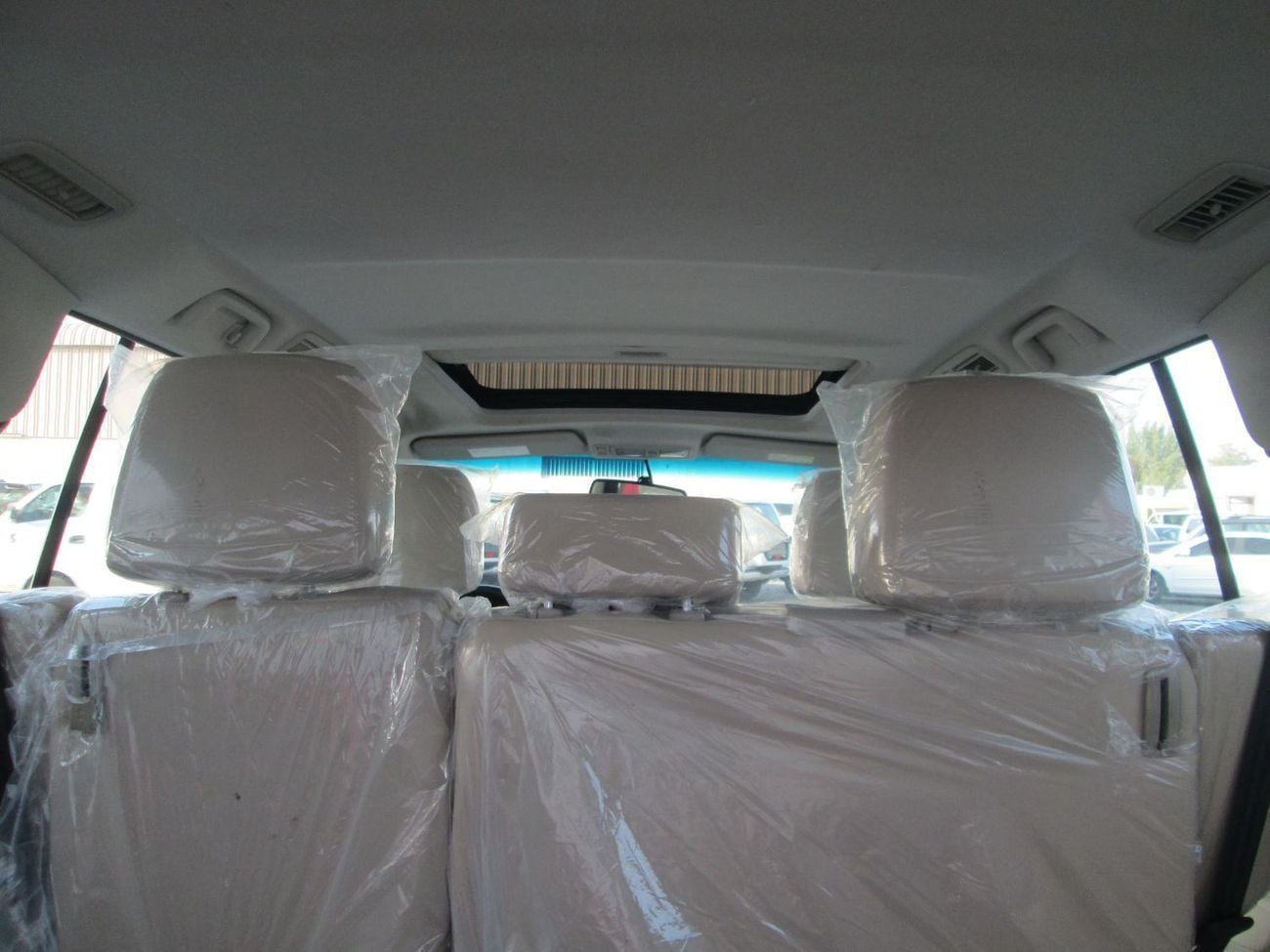ميتسوبيشي باجيرو GLS M/L DIAMOND GLS Mid 3.5L (189 HP) (7 Seater)