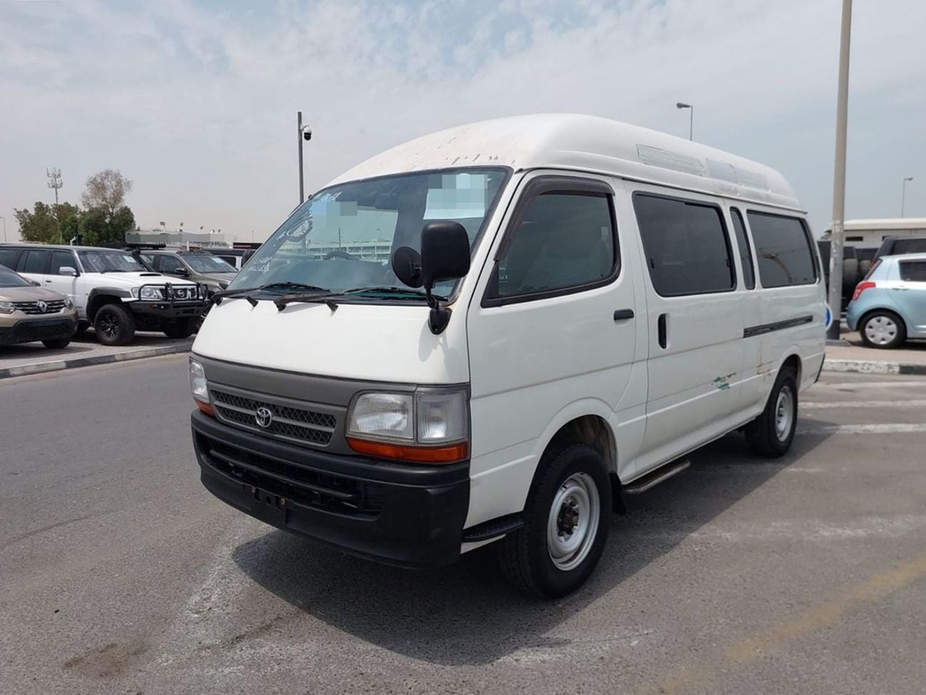 Toyota Hiace TOYOTA HIACE COMMUTER VAN RHD 2001 MODEL 3.0 L DIESEL AUTOMATIC(PM02185)