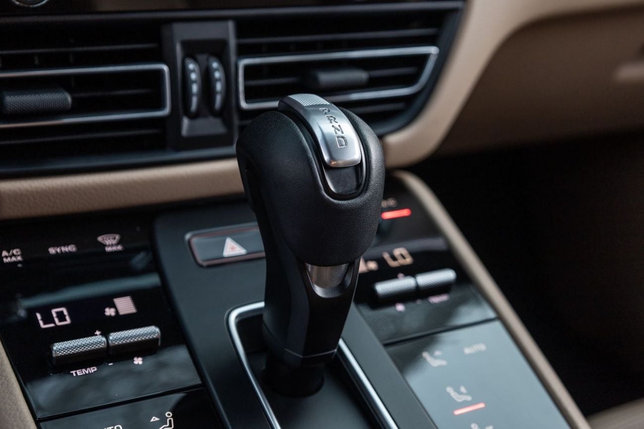 Porsche Macan STD Porsche Macan 2023 GCC | Agency Warranty