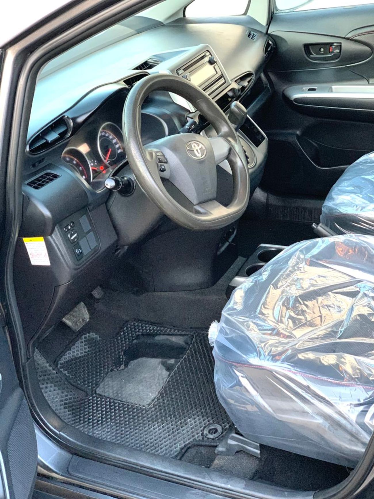 Toyota Wish LEFT HAND VEHICLE 2WD AT 2.0L