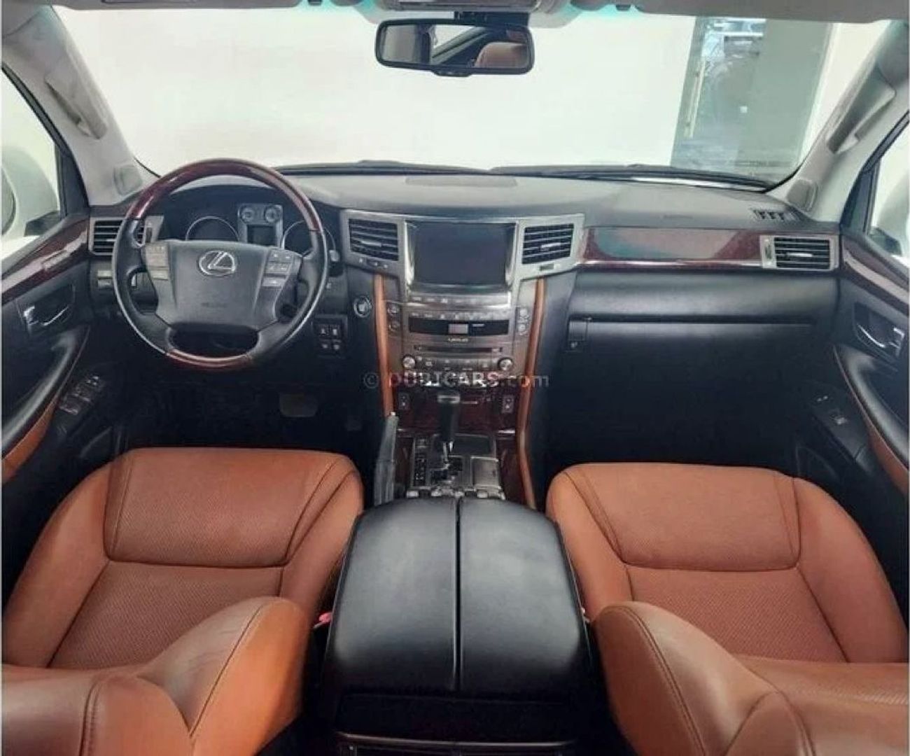 Lexus LX 570 5.7L-8CYL GCC EXCELLENT CONDITION .Al Futtaim Motors