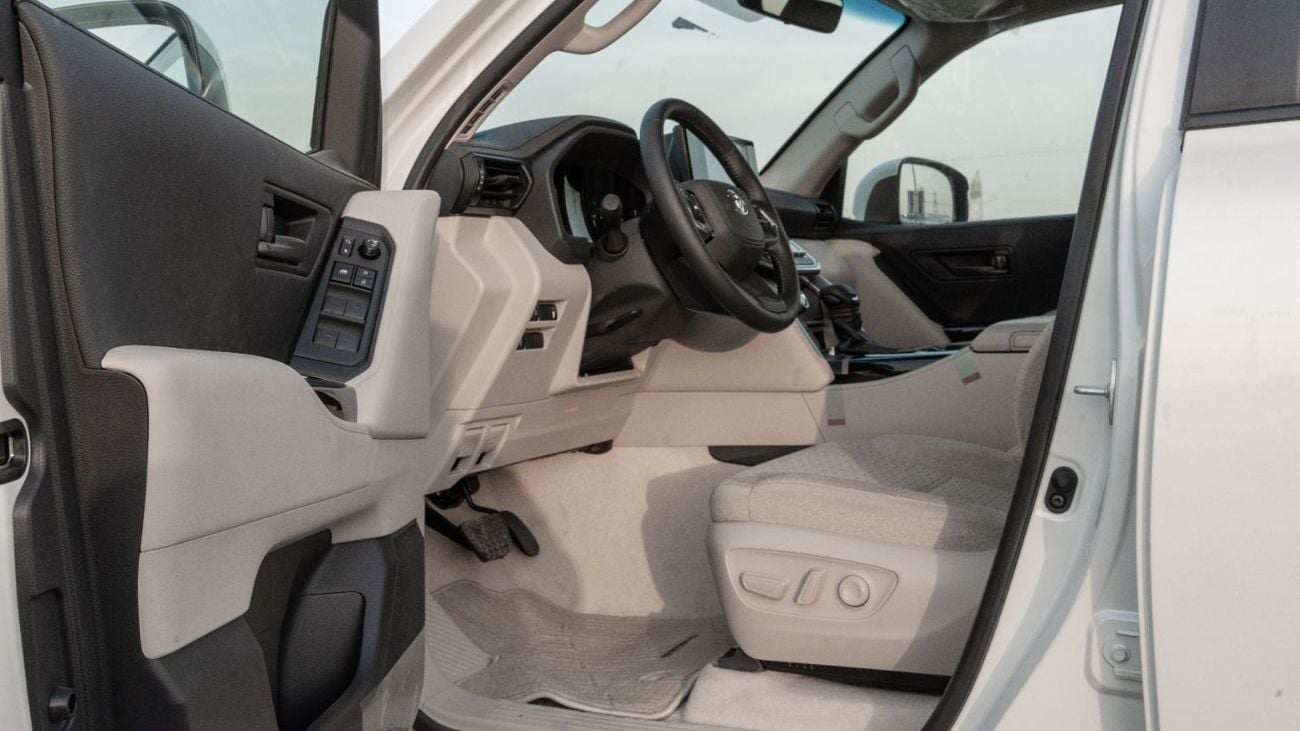 تويوتا لاند كروزر 2026 Toyota Land Cruiser GXR 3.3L AT Diesel (White-Beige) Basic