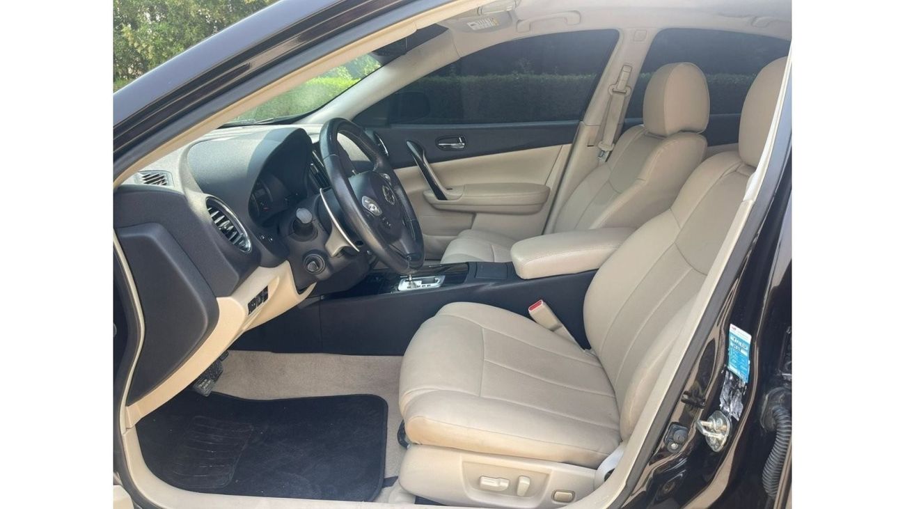Nissan Maxima SV Nissan Maxima MODEL 2014 V6 L 3,5   Excellent Condition (GCC  _ SPEC) -