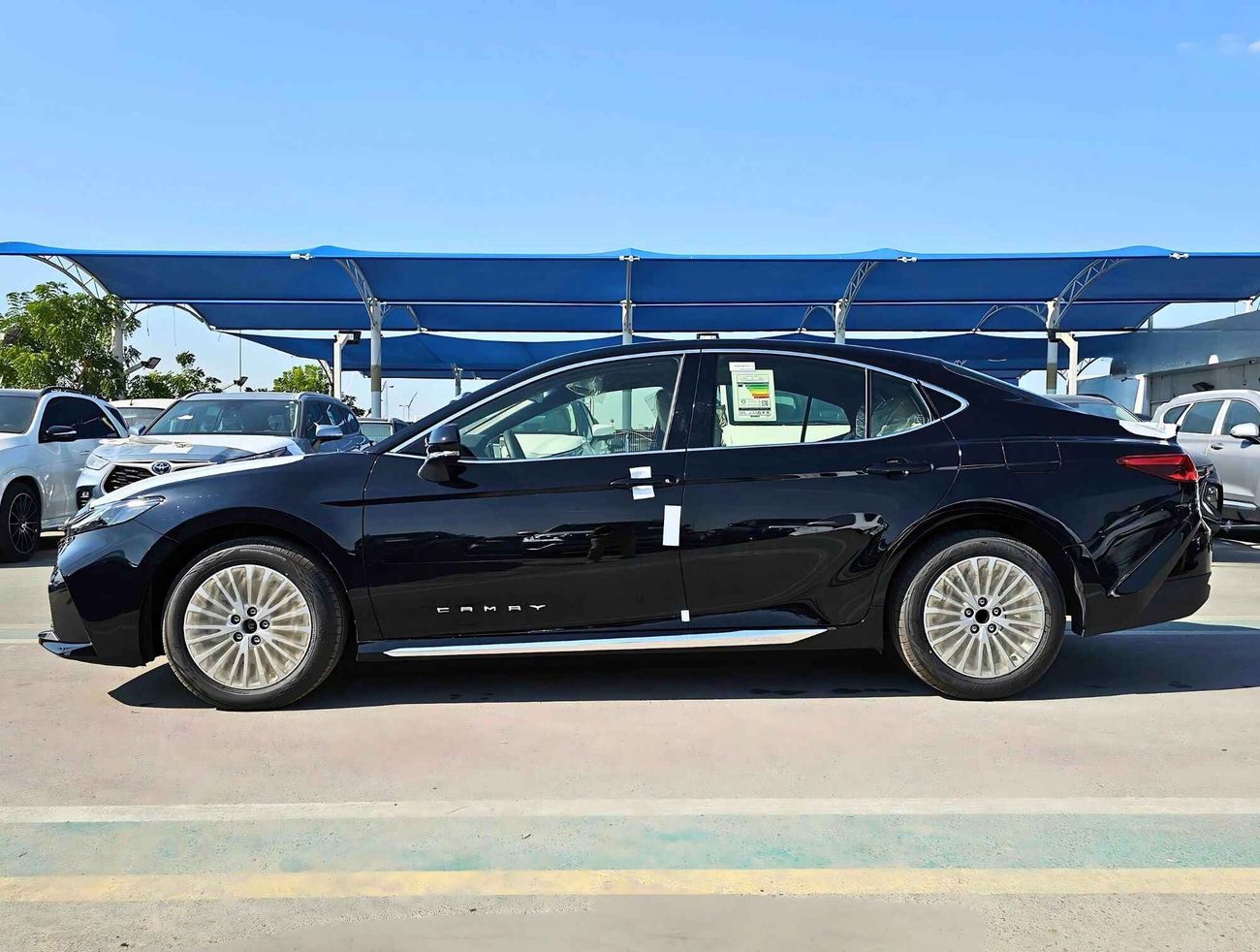 Toyota Camry LE / 2.5L V4 PETROL / DRIVER POWER SEAT / SUNROOF (CODE # LE)