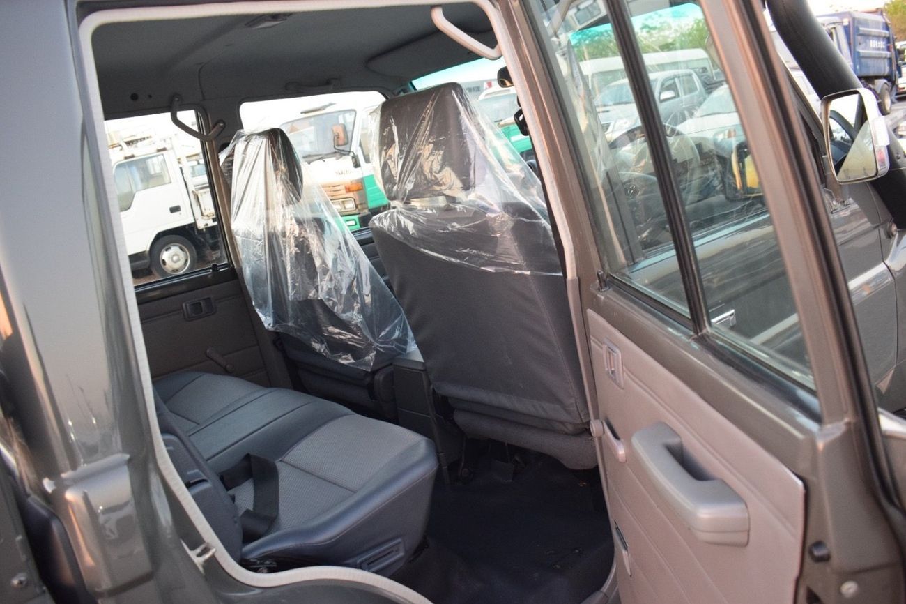 Toyota Land Cruiser Pick Up Double Cabin 4.5L