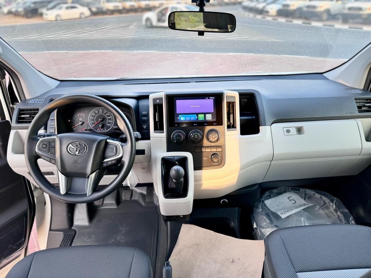 تويوتا هاياس Toyota Hiace13 Seaters bus 6V 3.5L - MT
