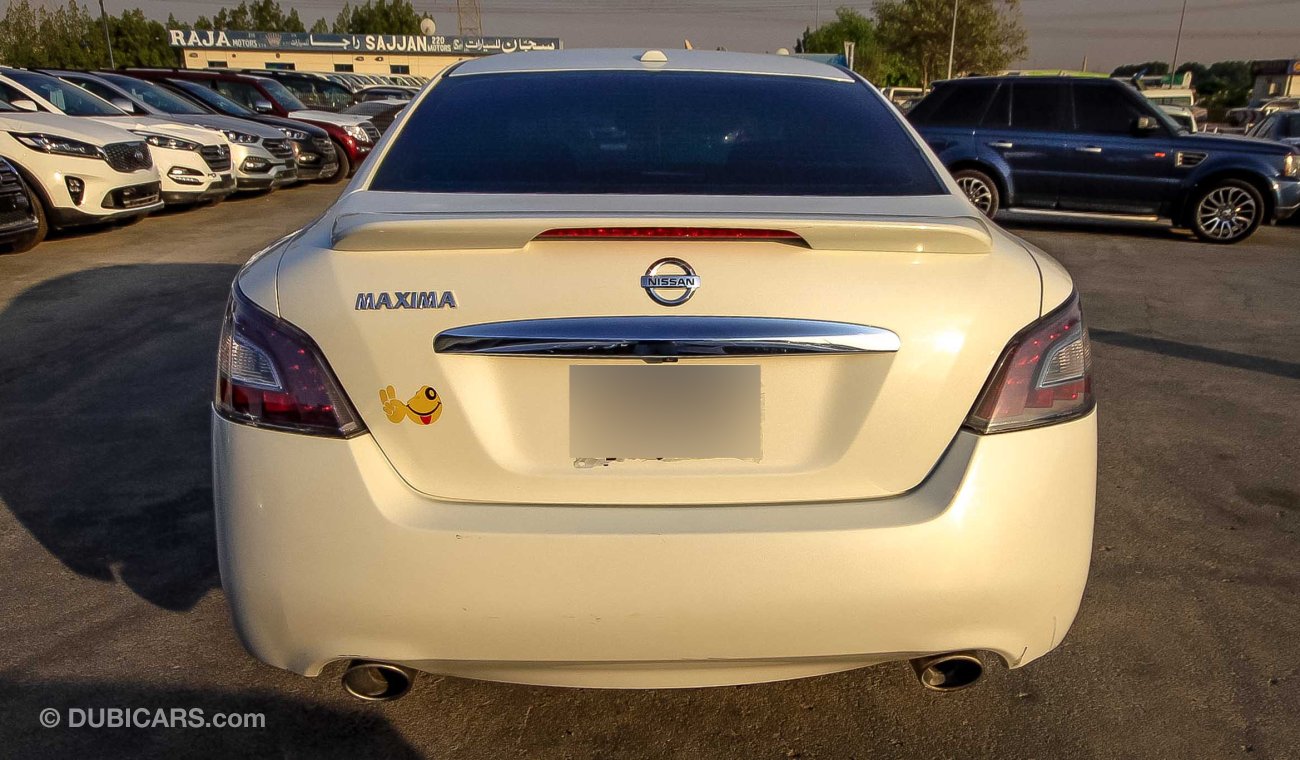 Nissan Maxima