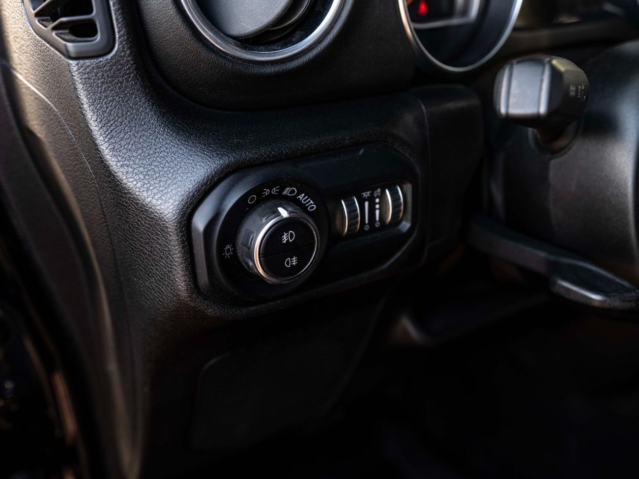 Jeep Wrangler Sahara 3.6L A/T (5 Seater)