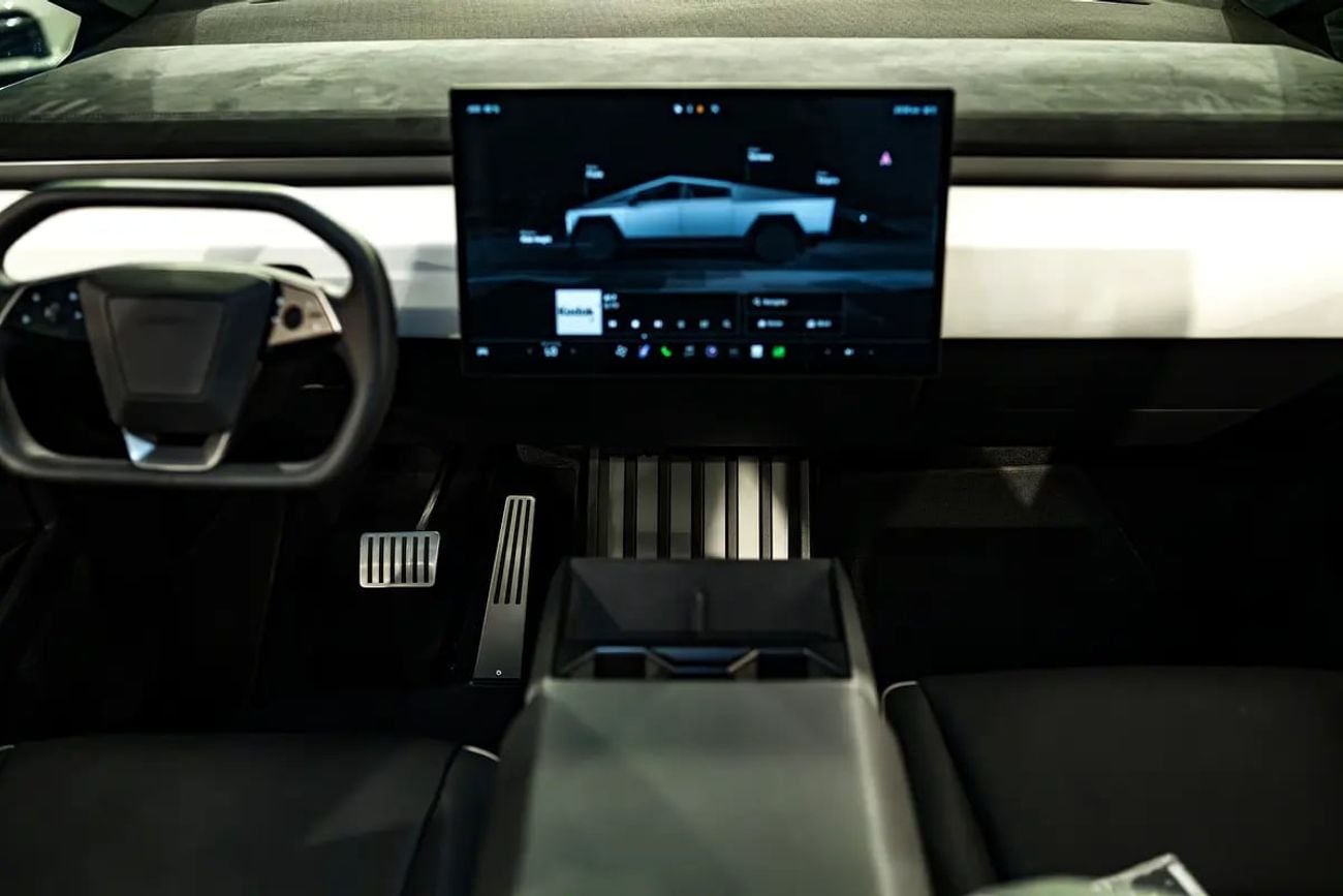 Tesla Cybertruck invincible edition - Brand New!