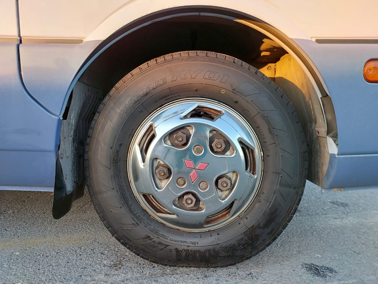 Mitsubishi Rosa MITSUBISHI ROSA BUS RHD 2004 MODEL 5.2 L DIESEL MANUAL(PM00455)