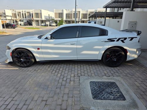 Dodge Charger R/T Highline 5.7L