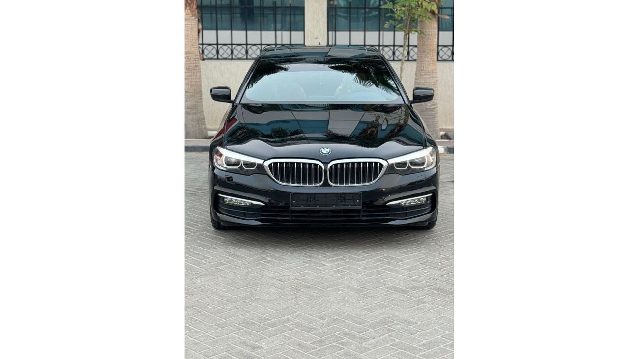 بي أم دبليو 520i اكزكيتيف