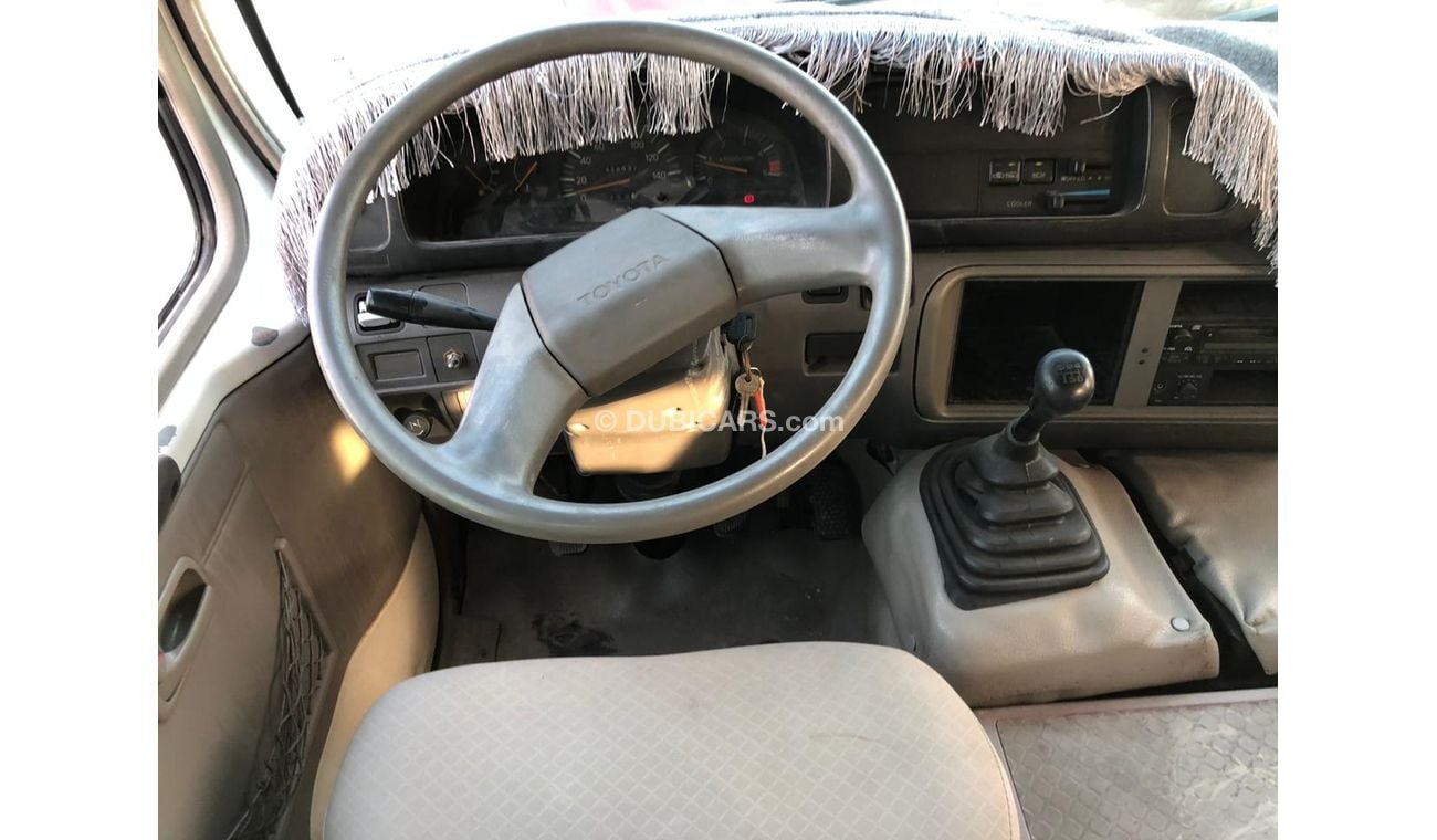 Toyota Coaster 4.2L Diesel, Automatic Door, Clean Interior and Exterior, SPÉCIALEMENT POUR LE CONGO, LOT-TCW05