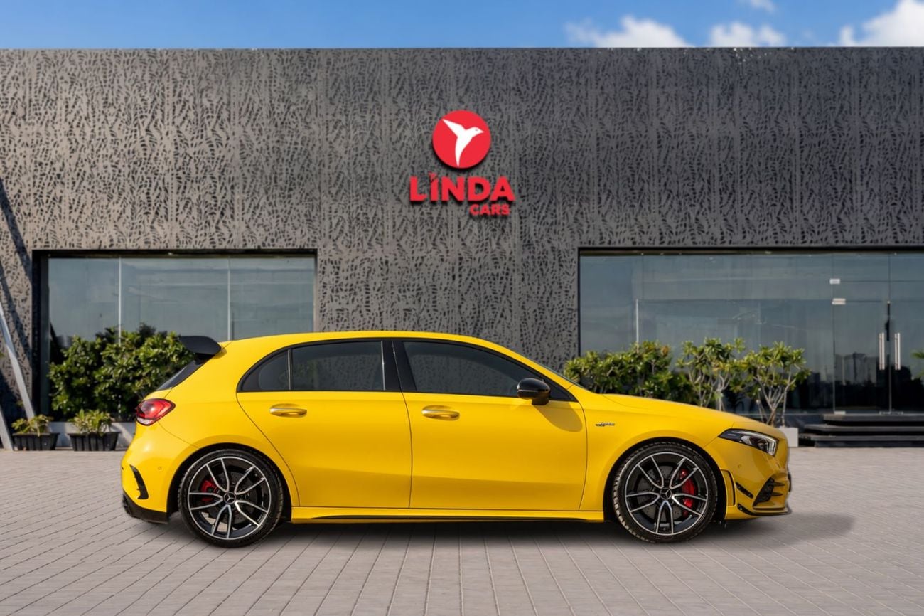 Mercedes Benz A35 AMG Mercedes-Benz A35 AMG Turbo 4MATIC (LOW MILEAGE) 2023 GCC | Agency Warranty | Service Contract