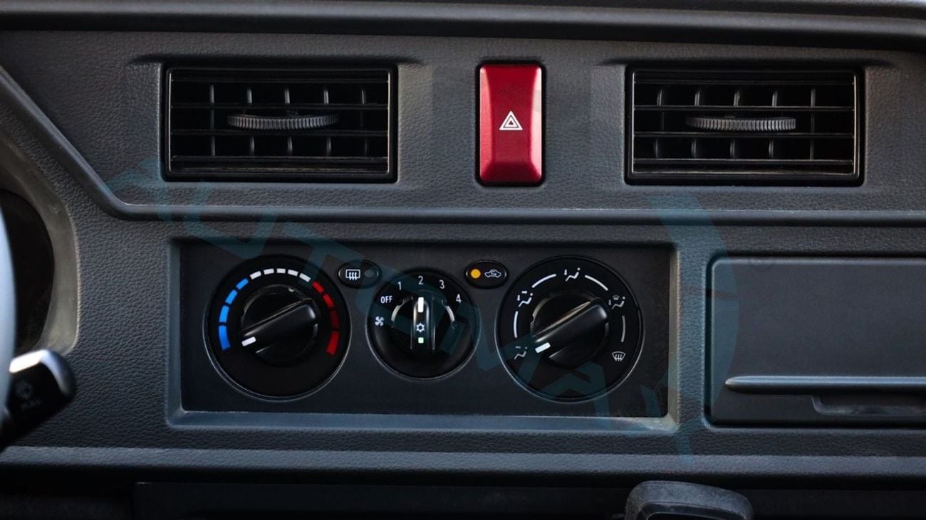 سي إم سي D 260 Panel Van 2.4L RWD 2025 GCC 0Km With 3 Years Or 100,000 Km Warranty