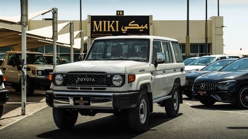 تويوتا لاند كروزر 70 Hard Top | Basic Option | 4.0 L | V6 | Petrol | Manual (5 Doors) 2025