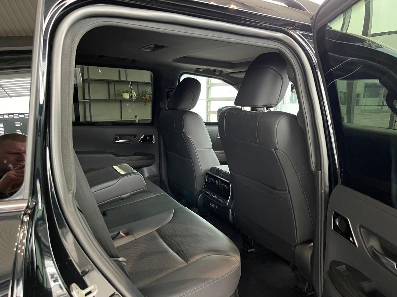 Toyota Land Cruiser Toyota Land Cruiser 300(B7+)- Armored vehicle