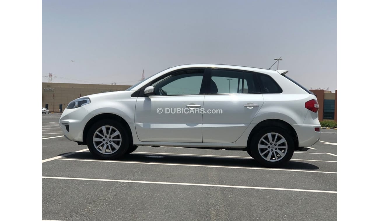 Renault Koleos SE Model 2015 GCC CAR PREFECT CONDITION INSIDE AND OUTSIDE